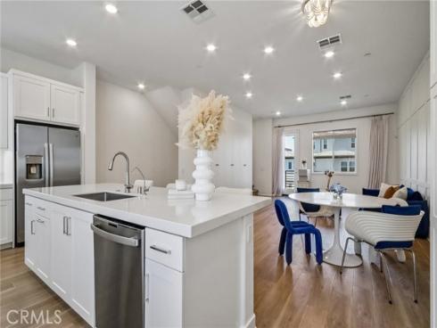 275 Sash , Irvine, CA