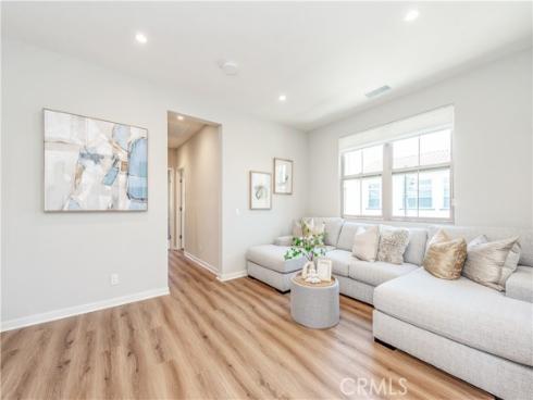 152  Sunnyside  , Irvine, CA