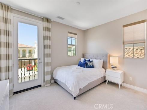 60 Dunmore , Irvine, CA