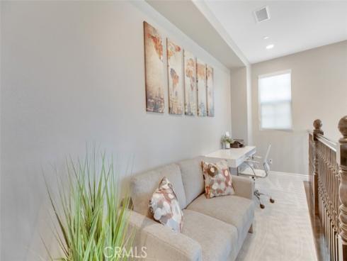 60 Dunmore , Irvine, CA