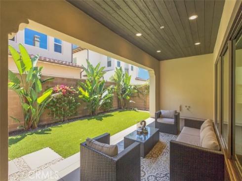 60 Dunmore , Irvine, CA