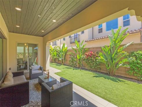60 Dunmore , Irvine, CA