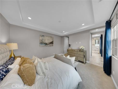 60 Dunmore , Irvine, CA