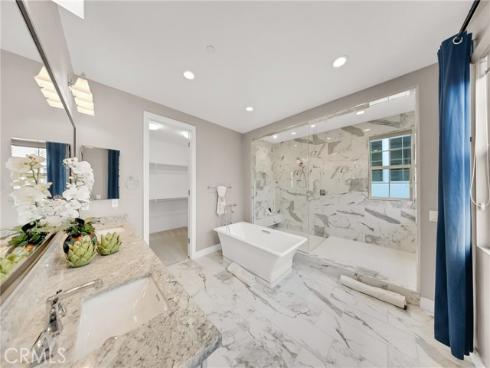 60 Dunmore , Irvine, CA