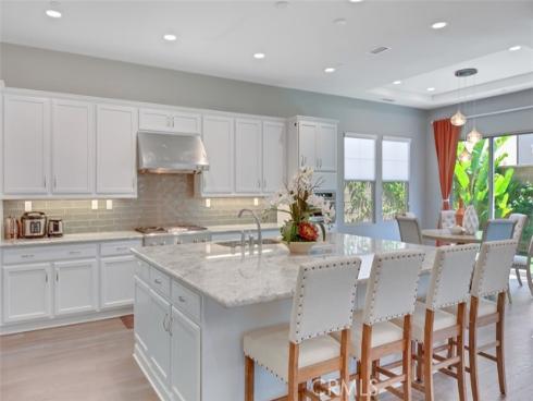 60 Dunmore , Irvine, CA