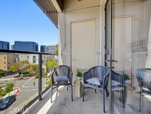402 S Rockefeller  406 , Irvine, CA