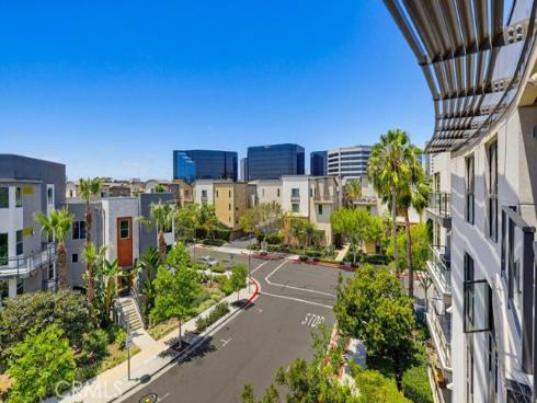 402 S Rockefeller  406 , Irvine, CA