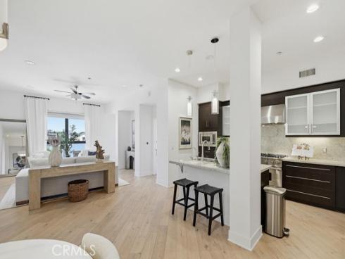 402 S Rockefeller  406 , Irvine, CA