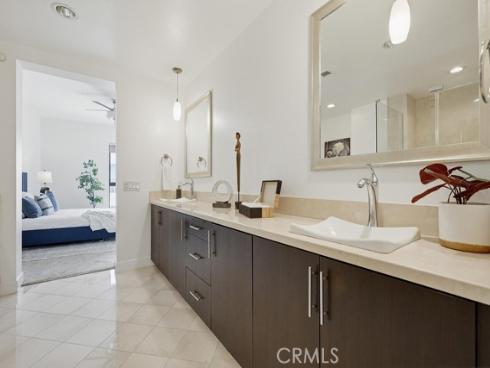 402 S Rockefeller  406 , Irvine, CA