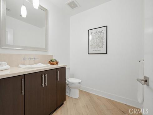 402 S Rockefeller  406 , Irvine, CA