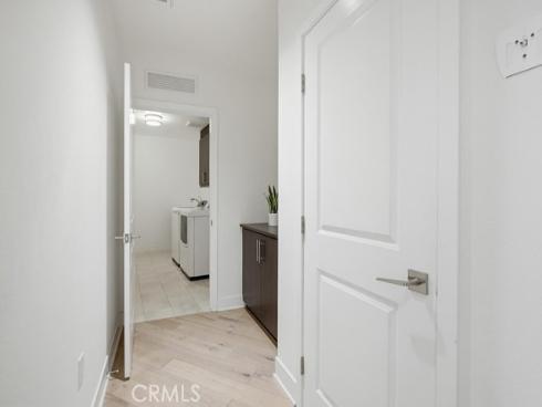 402 S Rockefeller  406 , Irvine, CA