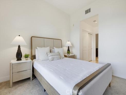 402 S Rockefeller  406 , Irvine, CA