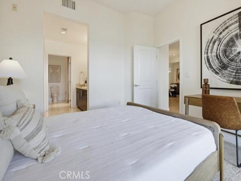 402 S Rockefeller  406 , Irvine, CA
