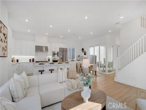 157  Sawbuck  , Irvine, CA