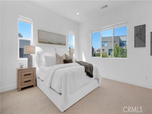 157  Sawbuck  , Irvine, CA