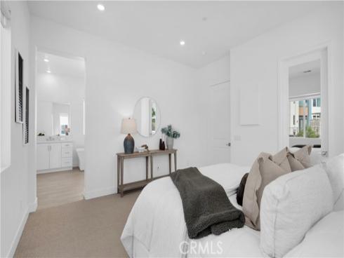 157  Sawbuck  , Irvine, CA