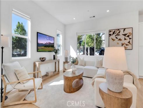 157  Sawbuck  , Irvine, CA