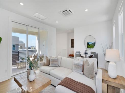 157  Sawbuck  , Irvine, CA