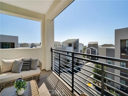 157  Sawbuck  , Irvine, CA
