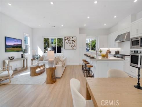 157  Sawbuck  , Irvine, CA