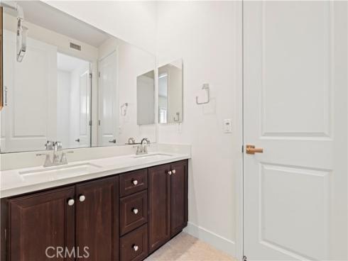 68 Gainsboro , Irvine, CA