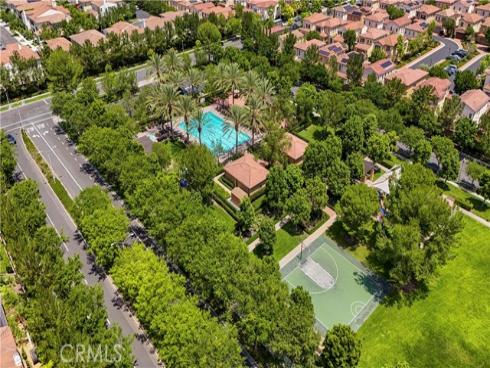 68  Gainsboro  , Irvine, CA