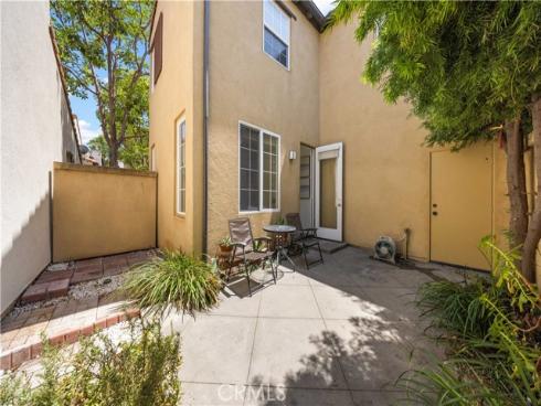 102 Chantilly , Irvine, CA