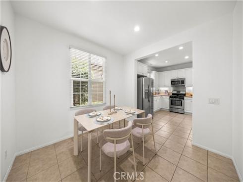 102 Chantilly , Irvine, CA
