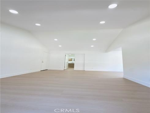 256 Streamwood , Irvine, CA