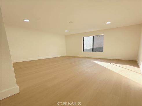 256 Streamwood , Irvine, CA