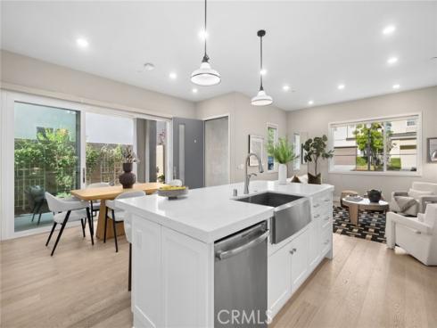 157  Crossover  , Irvine, CA