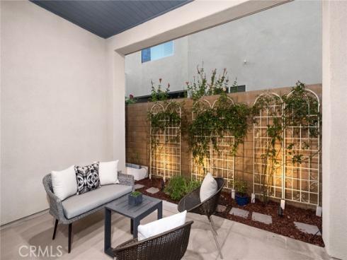 157  Crossover  , Irvine, CA