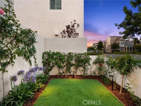 157  Crossover  , Irvine, CA