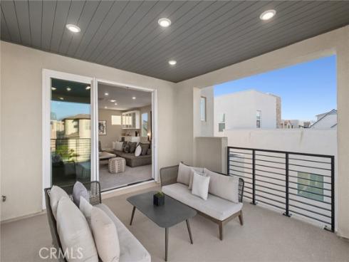 157  Crossover  , Irvine, CA