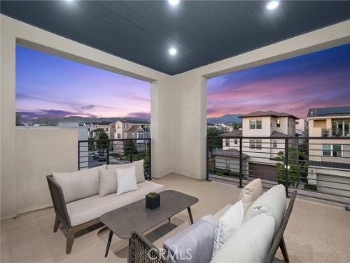 157  Crossover  , Irvine, CA