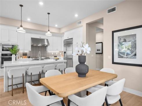 157  Crossover  , Irvine, CA