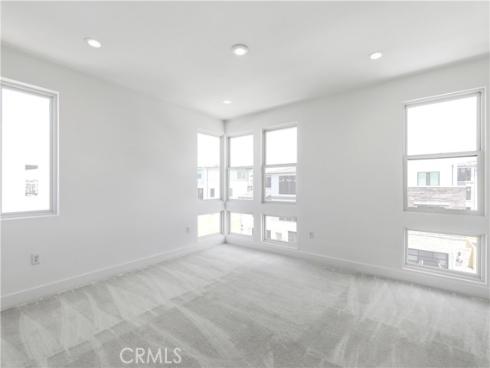 153 Apron , Irvine, CA
