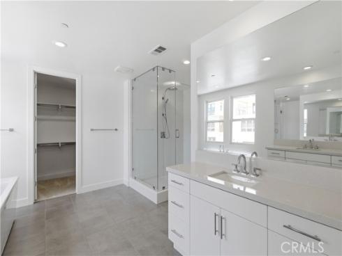 153 Apron , Irvine, CA