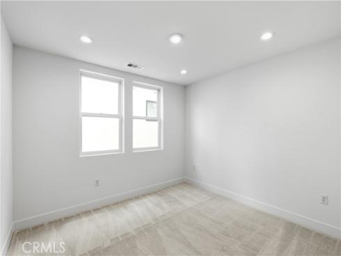 153 Apron , Irvine, CA