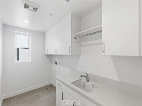 153 Apron , Irvine, CA