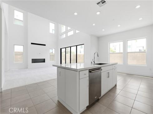 153 Apron , Irvine, CA