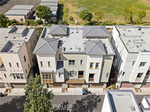 144 Paramount , Irvine, CA