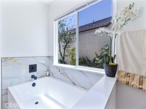 4122 Loma , Irvine, CA