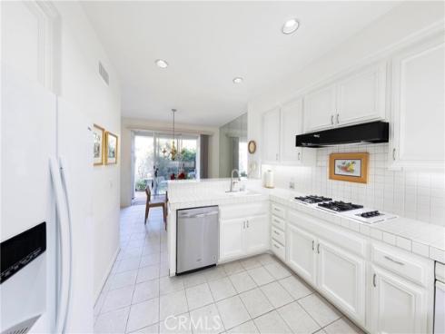 8 Longbourn Aisle , Irvine, CA