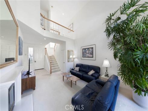 8 Longbourn Aisle , Irvine, CA