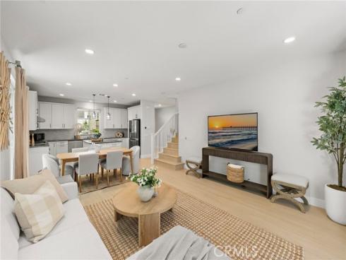 128 Mongoose , Irvine, CA