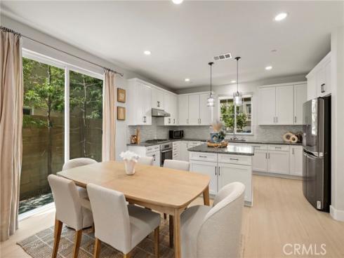 128 Mongoose , Irvine, CA