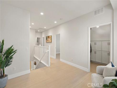 128 Mongoose , Irvine, CA
