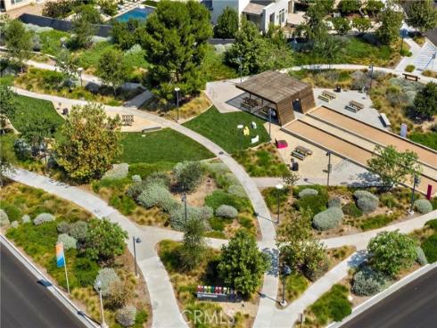 128 Mongoose , Irvine, CA