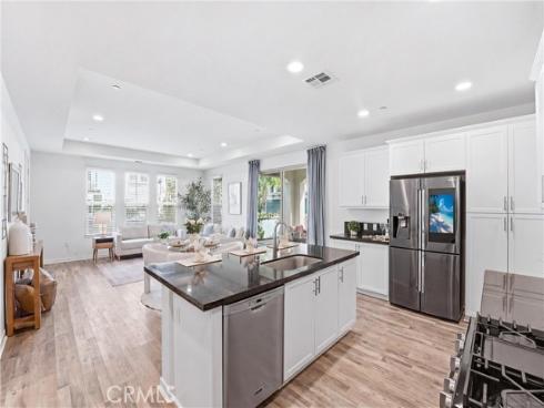 102 Trailblaze , Irvine, CA